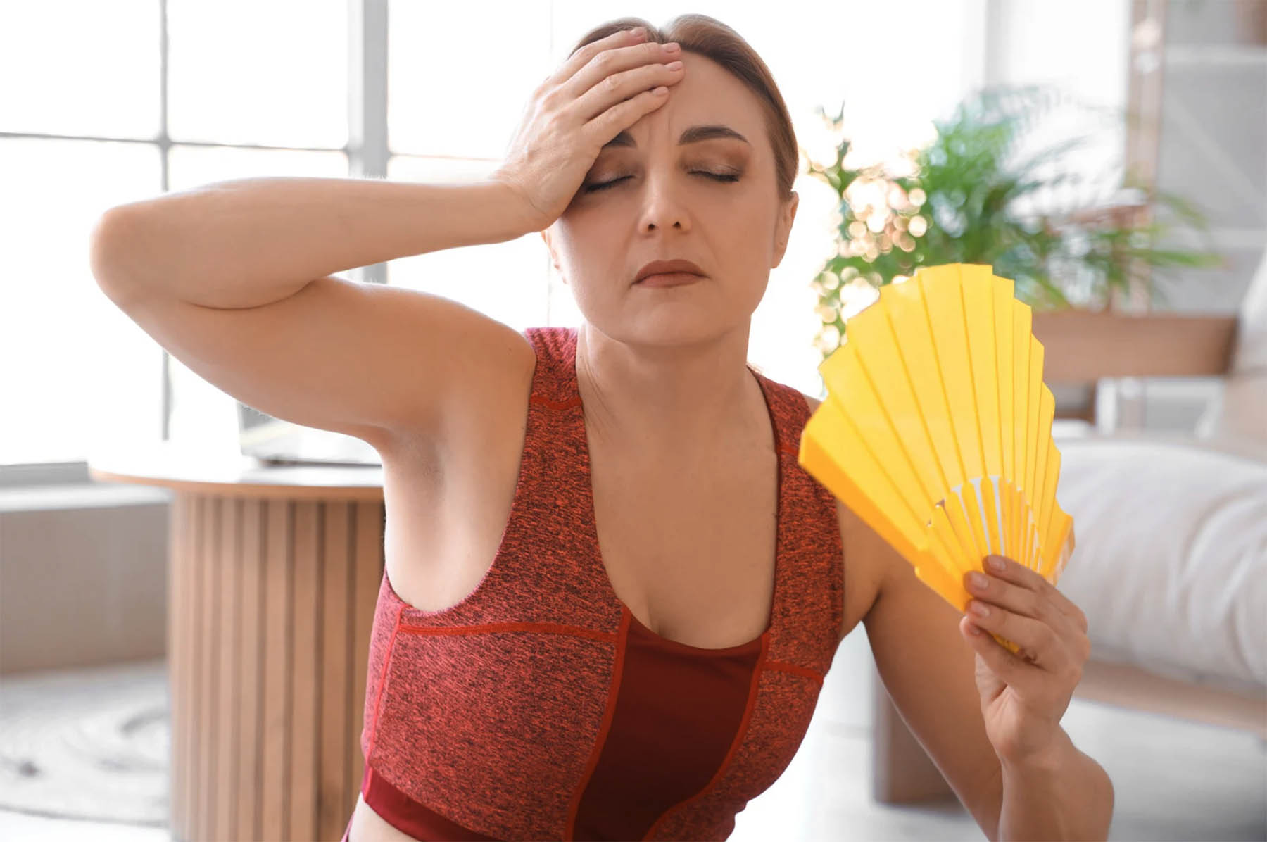 Screenshot Common symptoms of perimenopause including mood swings, fatigue, weight gain, and hot flashes